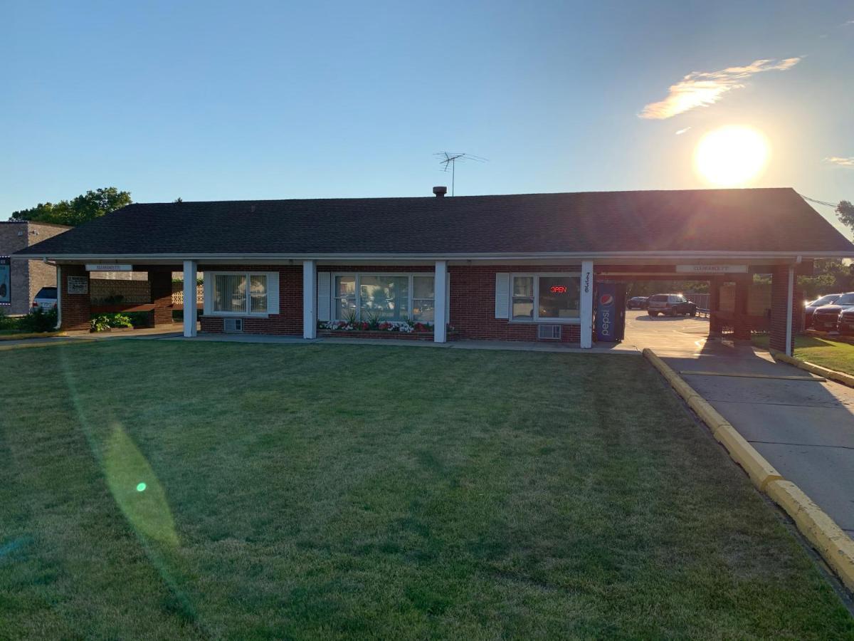 New Relax Inn Bridgeview Extérieur photo