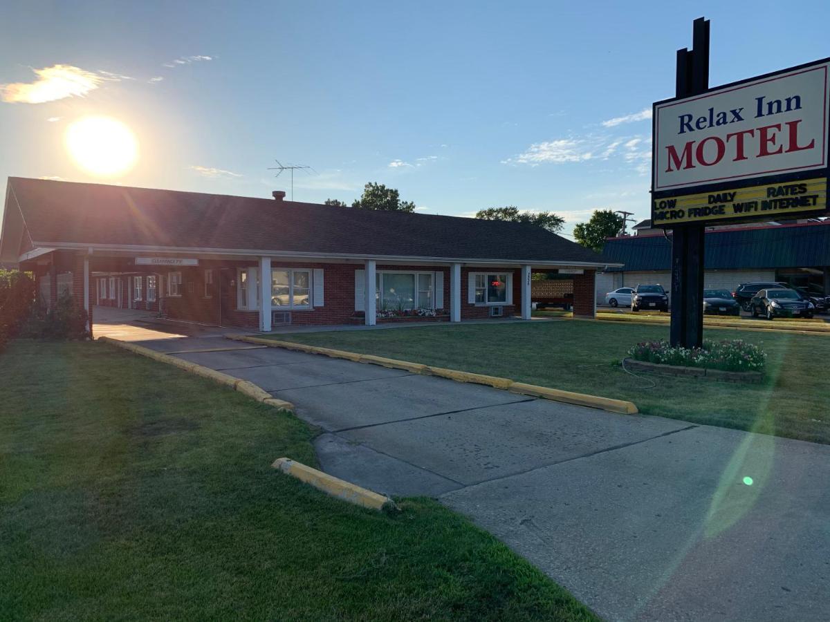 New Relax Inn Bridgeview Extérieur photo