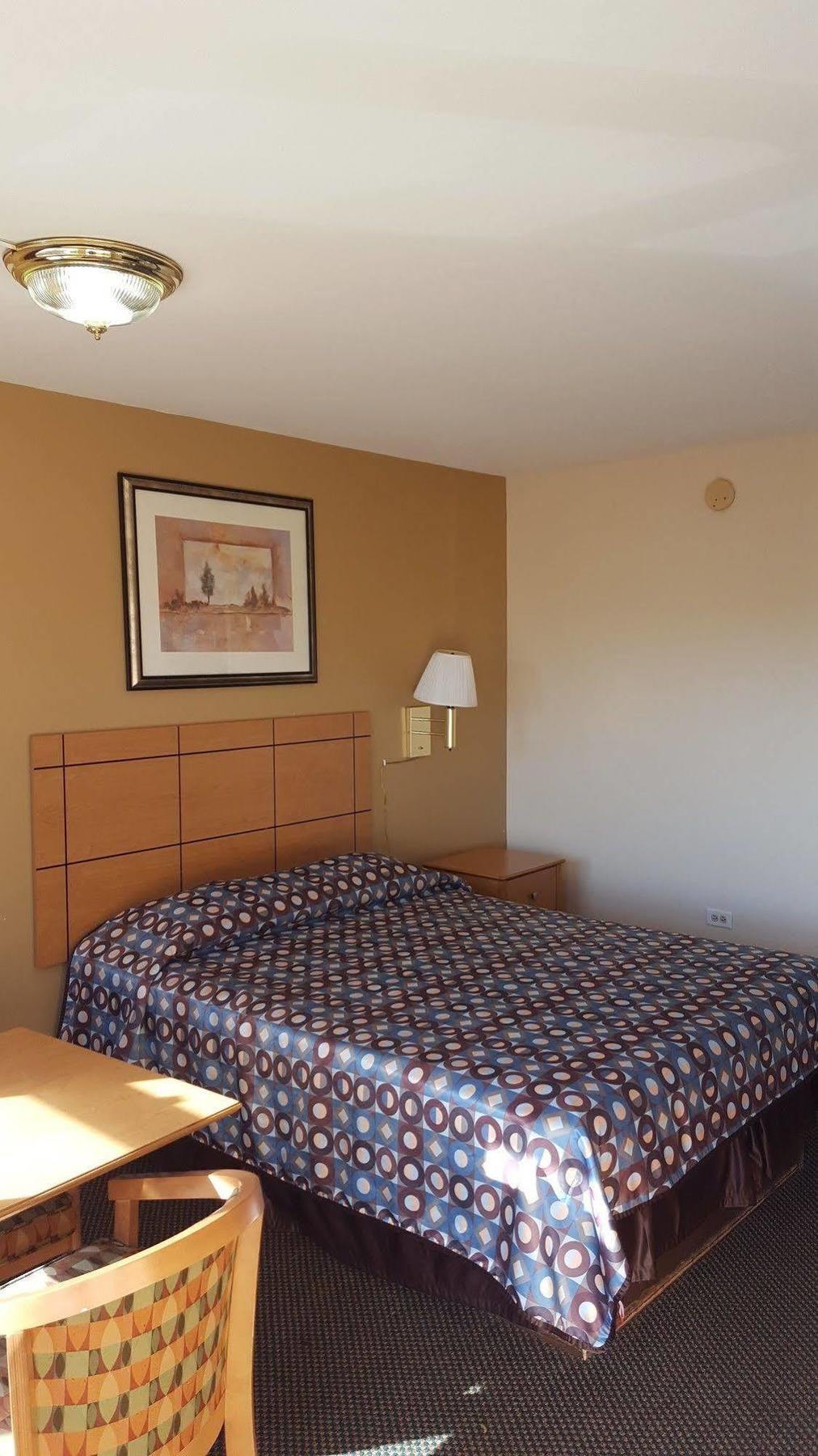 New Relax Inn Bridgeview Extérieur photo